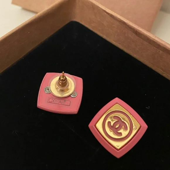 unique, vintage, up-cycled, chic apparel buttons stud earrings - Picture 5 of 6